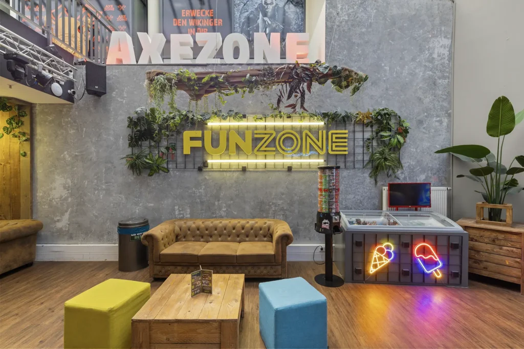 Blick in innere vom Prisma Center