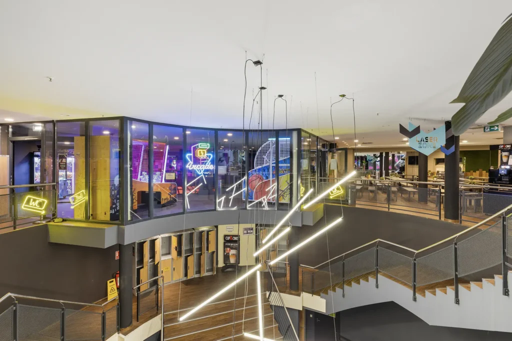 Blick in innere vom Prisma Center